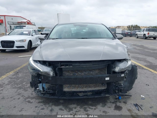 KMHLM4AG8NU325382 Hyundai ELANTRA SEL