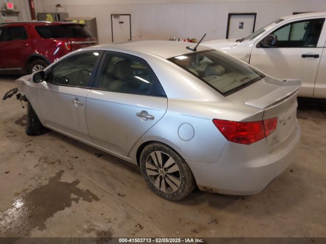 2013 KIA FORTE KNAFU4A23D5666166 Photo 2