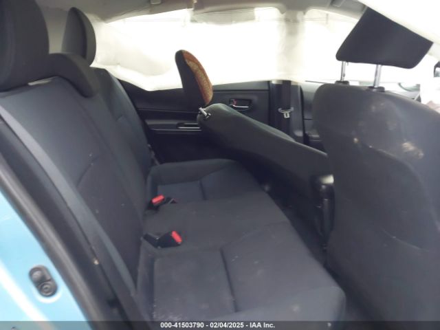 JTDKDTB30F1101290 Toyota Prius C Two
