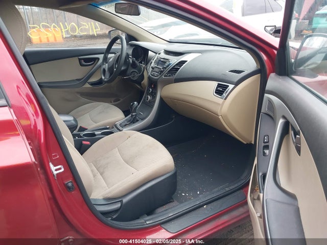 5NPDH4AE3GH795148 Hyundai ELANTRA SE