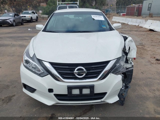 Nissan Altima 2.5 S 2018 1N4AL3AP4JC209269 Image 12