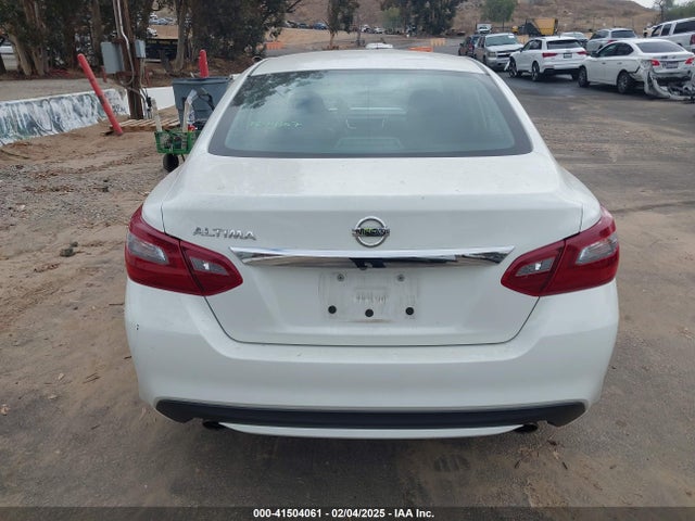 Nissan Altima 2.5 S 2018 1N4AL3AP4JC209269 Image 16
