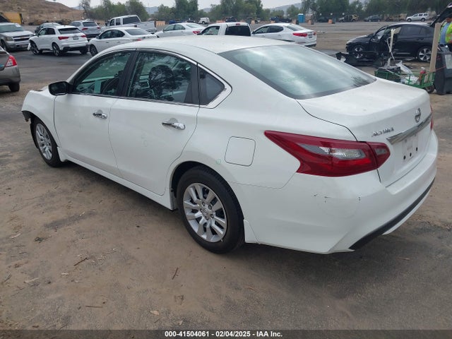 Nissan Altima 2.5 S 2018 1N4AL3AP4JC209269 Image 3
