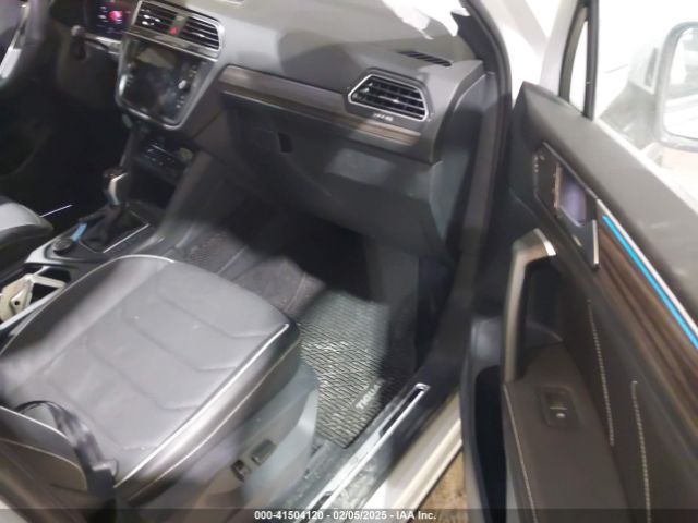 3VV4B7AX5RM129797 Volkswagen Tiguan 2.0t Sel R-line