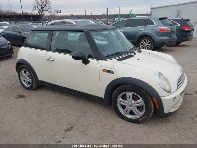 2006 MINI COOPER WMWRC33576TJ77334 Photo 0