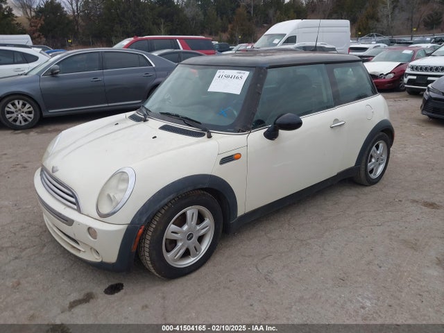 2006 MINI COOPER WMWRC33576TJ77334 Photo 1