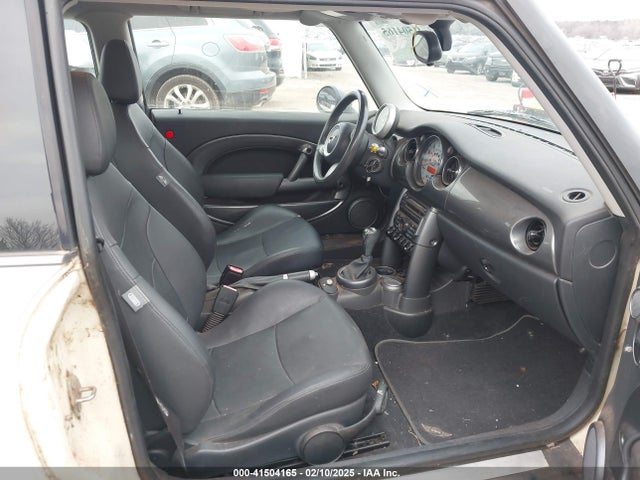 2006 MINI COOPER WMWRC33576TJ77334 Photo 4