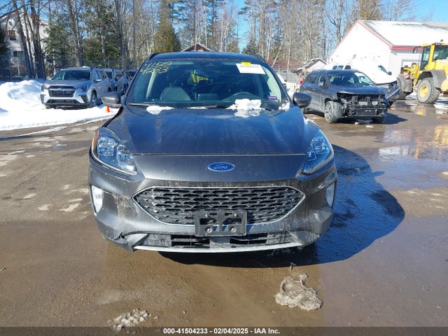 1FMCU9J96LUC74945 Ford Escape Titanium