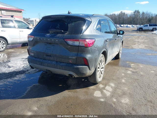 1FMCU9J96LUC74945 Ford Escape Titanium