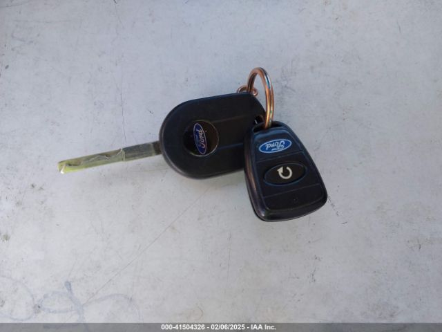 1FMCU0F76HUC01536 Ford ESCAPE S