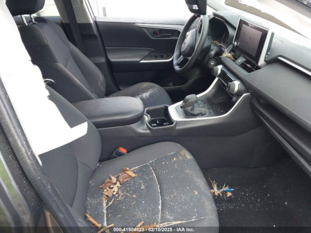 2T3K1RFV7RC277770 Toyota RAV4 LE