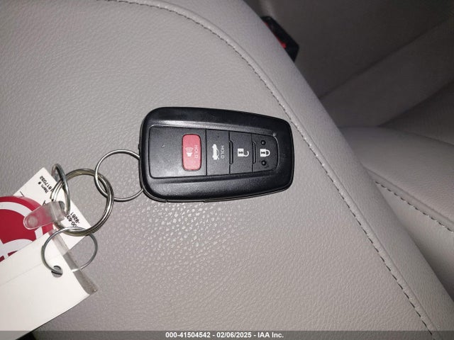 4T1F11BK3MU024637 Toyota Camry Xle Awd