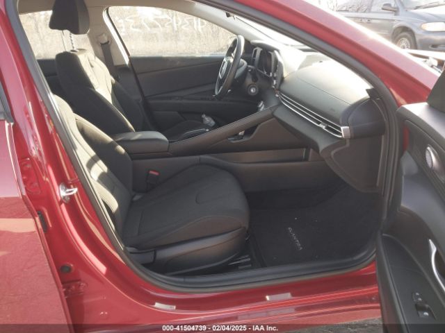 KMHLL4AG4NU368250 Hyundai ELANTRA SE