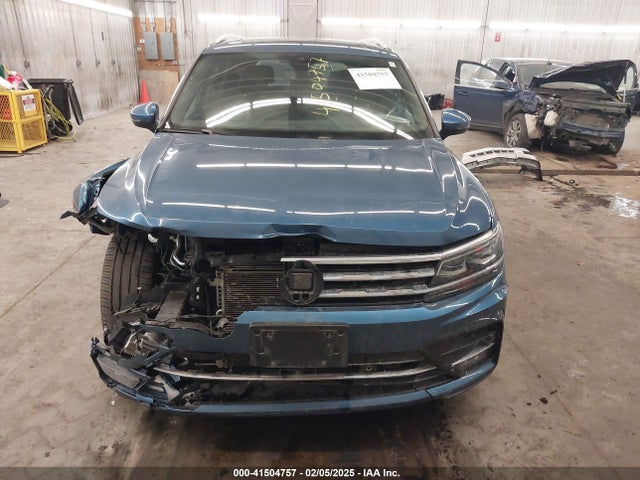 3VV4B7AXXJM143568 Volkswagen Tiguan 2.0t Sel Premium