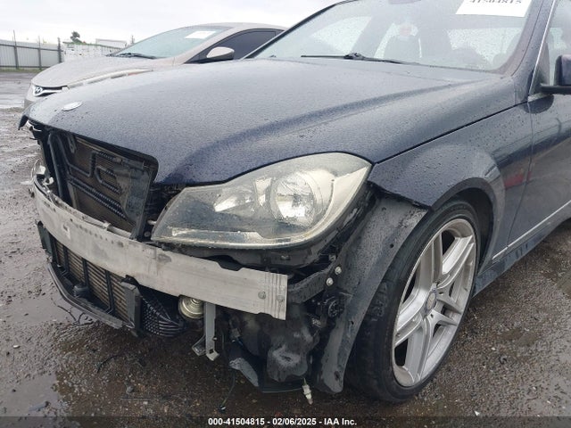 Продажа на аукционе авто 2013 Mercedes-benz C 250 Luxury/sport, vin: WDDGF4HB6DA773149, номер лота: 41504815