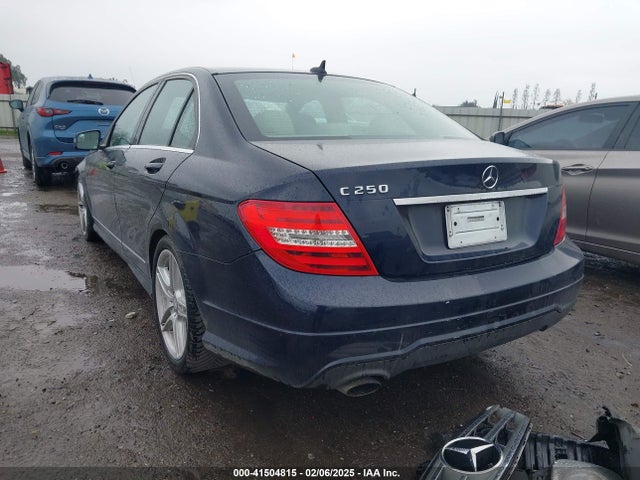 Продажа на аукционе авто 2013 Mercedes-benz C 250 Luxury/sport, vin: WDDGF4HB6DA773149, номер лота: 41504815