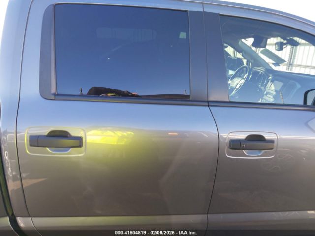 1N6AA1E52HN555152 Nissan Titan Pro-4x