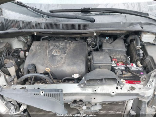 5TDKZ3DC3LS050672 Toyota SIENNA LE