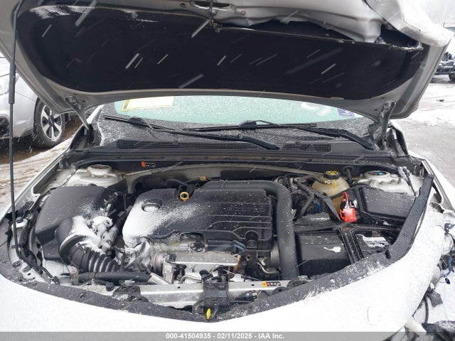 1G1ZD5STXJF269890 Chevrolet MALIBU LT
