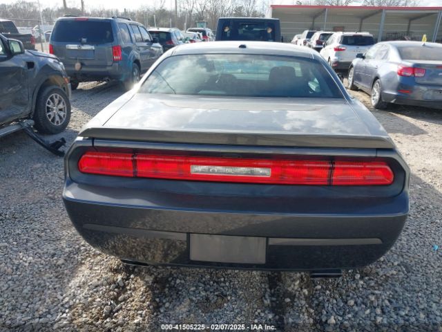 2C3CDYBT3EH299059 Dodge Challenger R/t