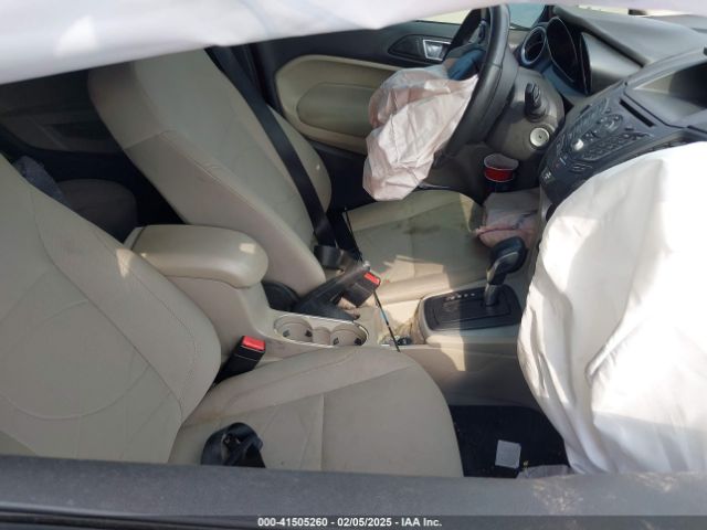 3FADP4BJ7FM223576 Ford FIESTA SE