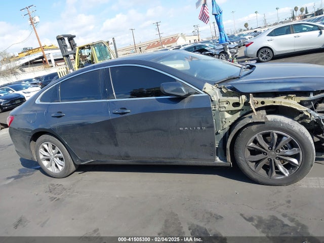 1G1ZD5ST3LF124712 Chevrolet Malibu Fwd Lt