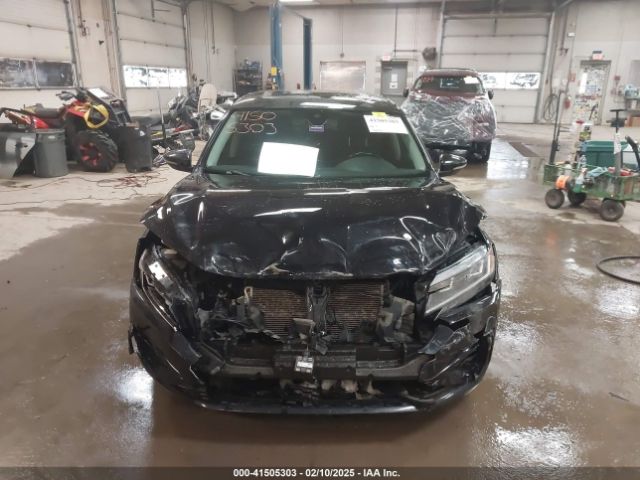 1VWMA7A31LC003327 Volkswagen Passat 2.0t R-line