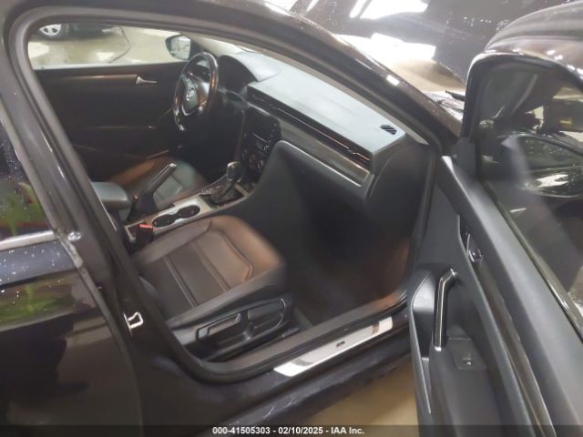 1VWMA7A31LC003327 Volkswagen Passat 2.0t R-line