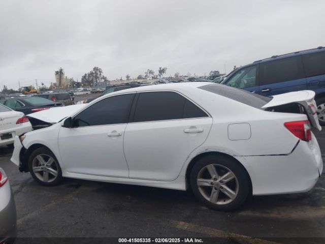 4T1BF1FK3EU825127 Toyota CAMRY SE