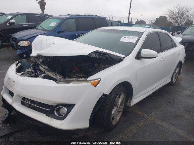 4T1BF1FK3EU825127 Toyota CAMRY SE