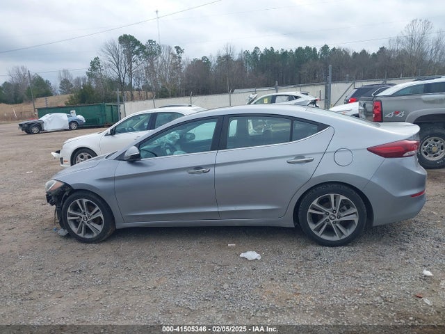 5NPD84LFXHH084814 Hyundai 2017