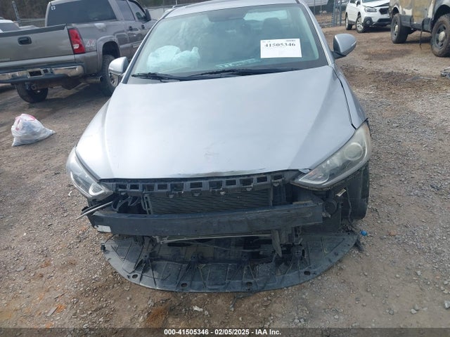 5NPD84LFXHH084814 Hyundai 2017