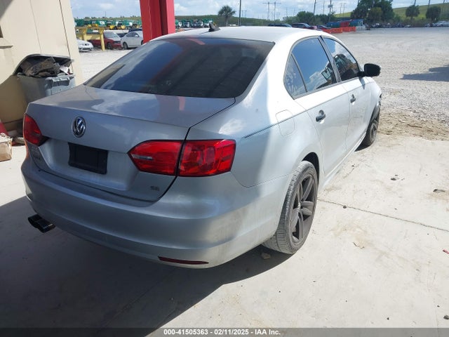 3VWD17AJXEM359954 Volkswagen Jetta 1.8t Se