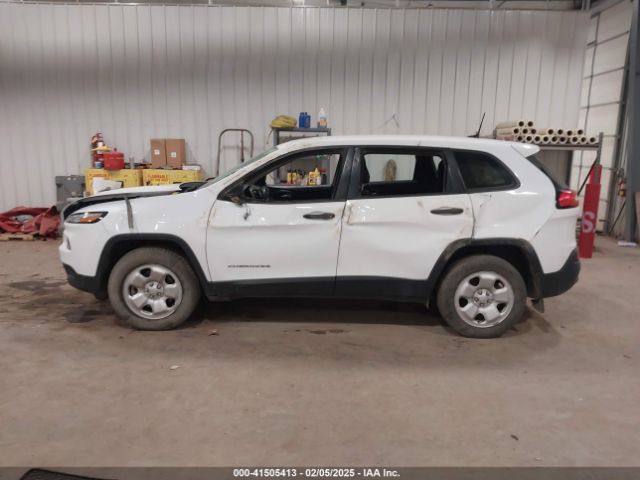 1C4PJLAB3HW561735 Jeep Cherokee Sport