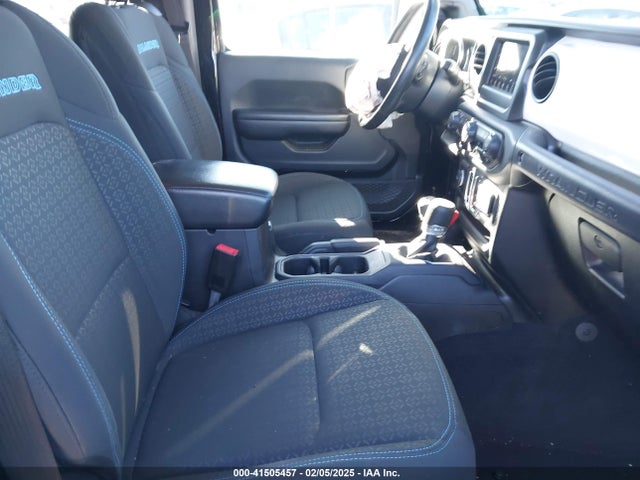 1C4GJXAN0MW557797 Jeep Wrangler Islander 4x4