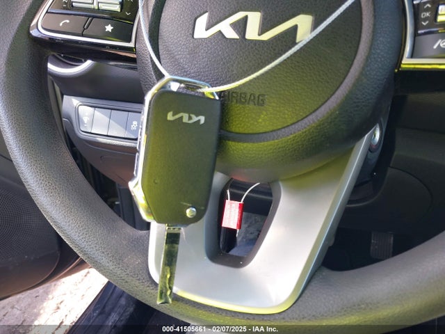 3KPF24AD1PE611993 KIA Forte Lxs