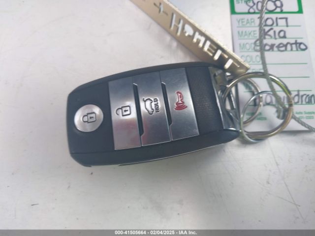 5XYPK4A53HG202105 KIA Sorento 3.3l Sxl