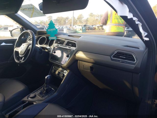 2020 VOLKSWAGEN TIGUAN 3VV2B7AX4LM086536 Photo 4