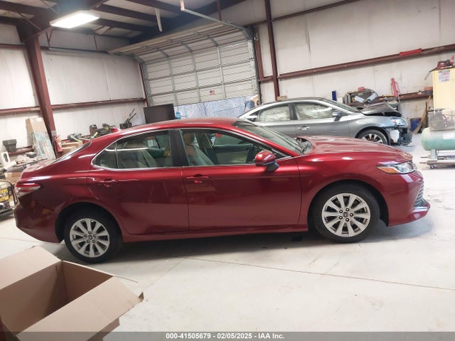 4T1B11HK0KU268071 Toyota CAMRY LE