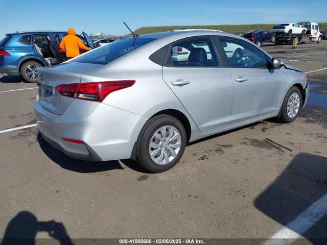 Hyundai ACCENT SE 2020 3KPC24A61LE117213 Image 4