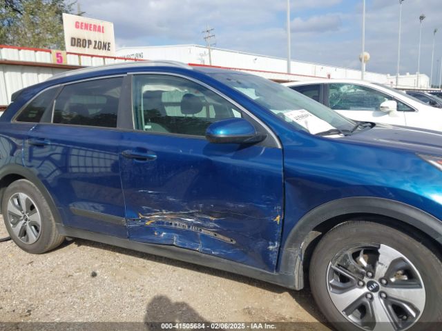 KNDCB3LCXK5307034 KIA NIRO LX
