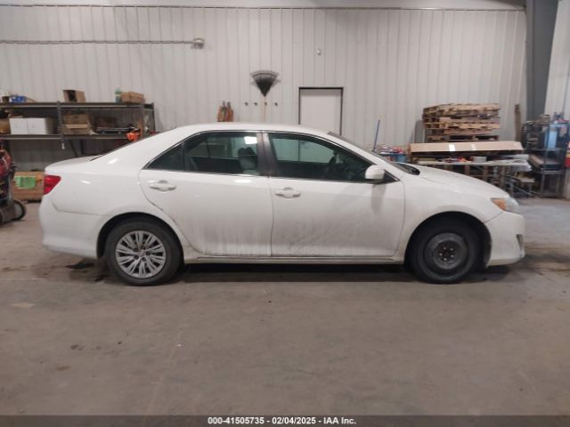 4T1BF1FK1EU303824 Toyota CAMRY LE