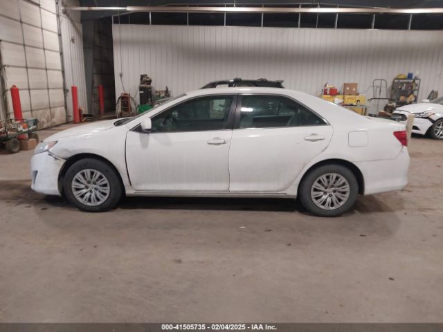 4T1BF1FK1EU303824 Toyota CAMRY LE