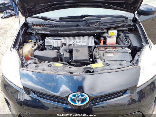 JTDKN3DU9E1810558 Toyota Prius Two