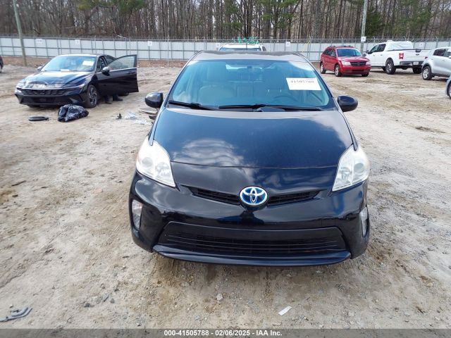 JTDKN3DU9E1810558 Toyota Prius Two