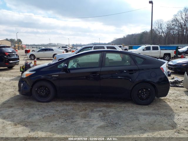 JTDKN3DU9E1810558 Toyota Prius Two