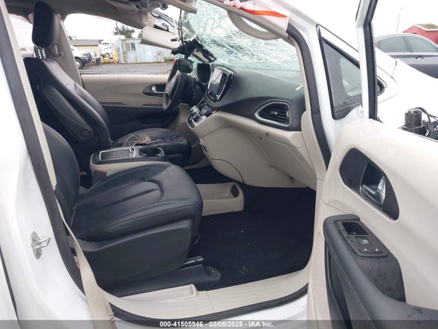 Chrysler Pacifica Touring L 2024 2C4RC1BG3RR165624 Image 5