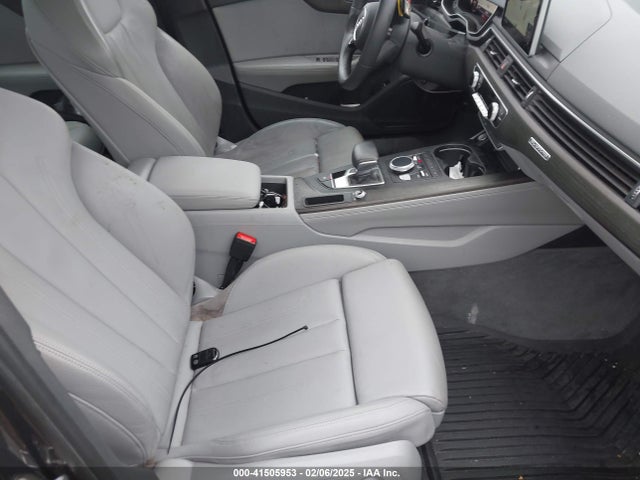 2019 AUDI A4 WAUENAF42KN012581 Photo 4
