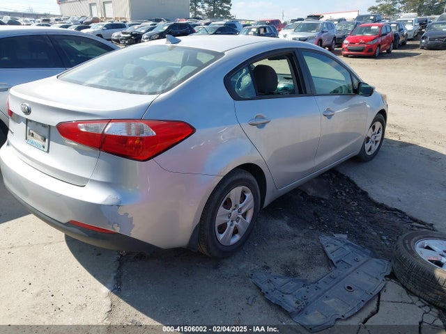 KIA FORTE LX 2016 KNAFK4A69G5518780 Image 4