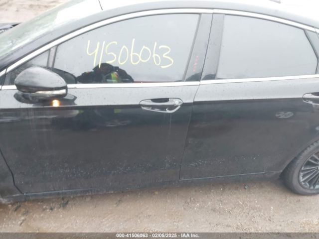 3FA6P0HD7GR171745 Ford FUSION SE